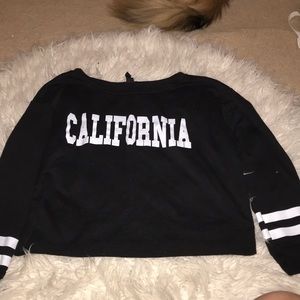 “california” off the shoulder cropped shirt